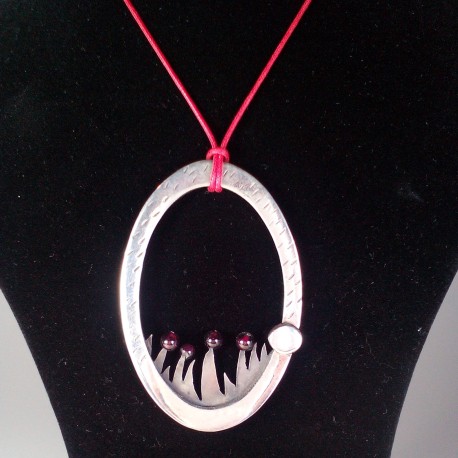 PENDANT SILVER AND GARNETS