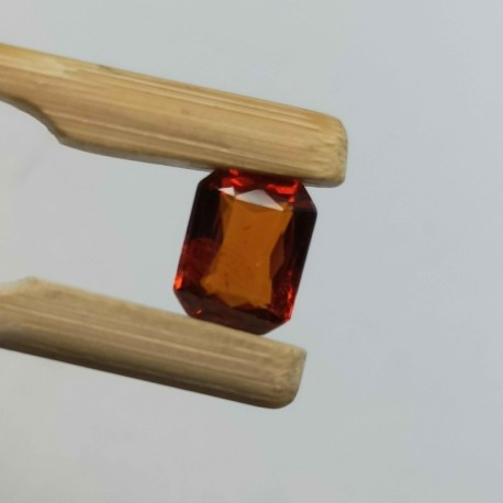 Granat spessartita 2.39ct