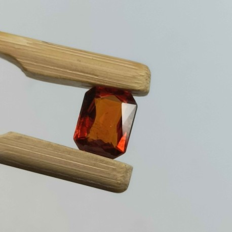 Granat spessartita 2.39ct