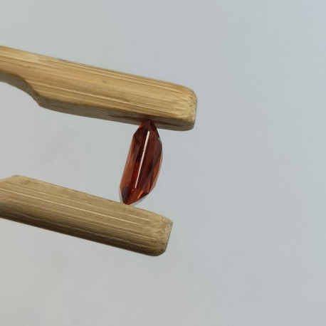 Granat spessartita 2.39ct