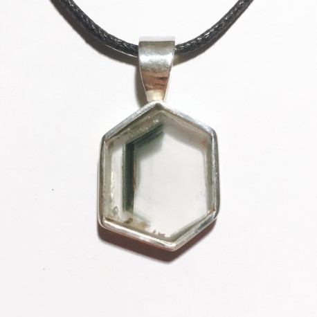 QUARTZ NECKLACE