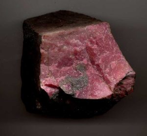 BRUT-PIROXMANGITA-EL-MOLAR